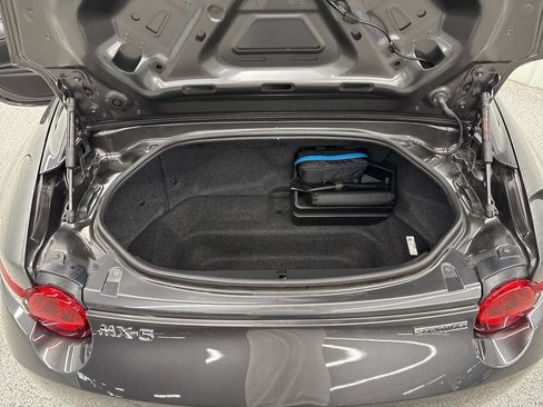 Used 2023 MAZDA MX-5 Miata Grand Touring RWD image 8