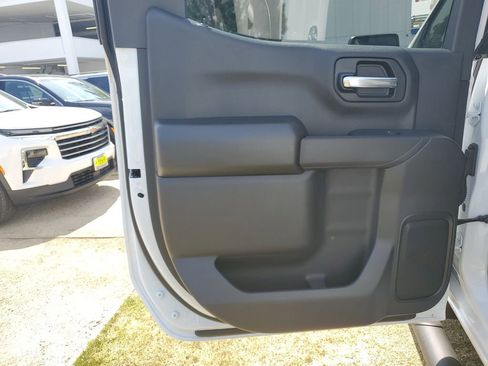 New 2026 Chevrolet Silverado 1500 Custom Trail Boss w/ Turbomax Blackout Package image 9