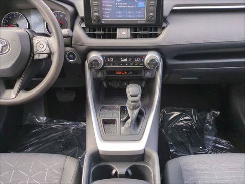 Certified 2020 Toyota RAV4 XLE w/ Convenience Package FWD image 18