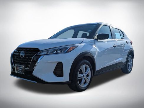 Used 2024 Nissan Kicks S FWD image 7