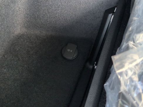 New 2025 Audi Q3 2.0T Premium image 29