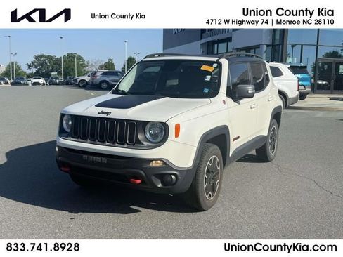 Used 2016 Jeep Renegade Trailhawk AWD/4WD image 1