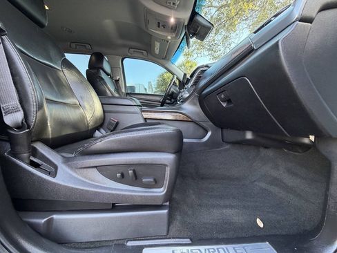 Used 2017 Chevrolet Tahoe LT w/ Luxury Package RWD image 14