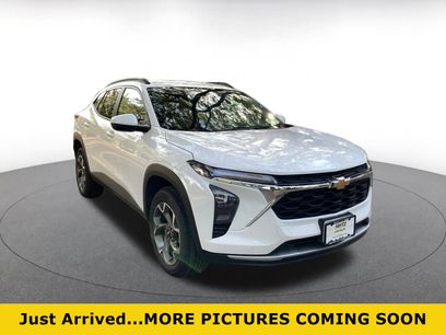 Used 2025 Chevrolet Trax LT