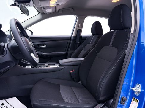 Used 2025 Nissan Sentra SV image 16