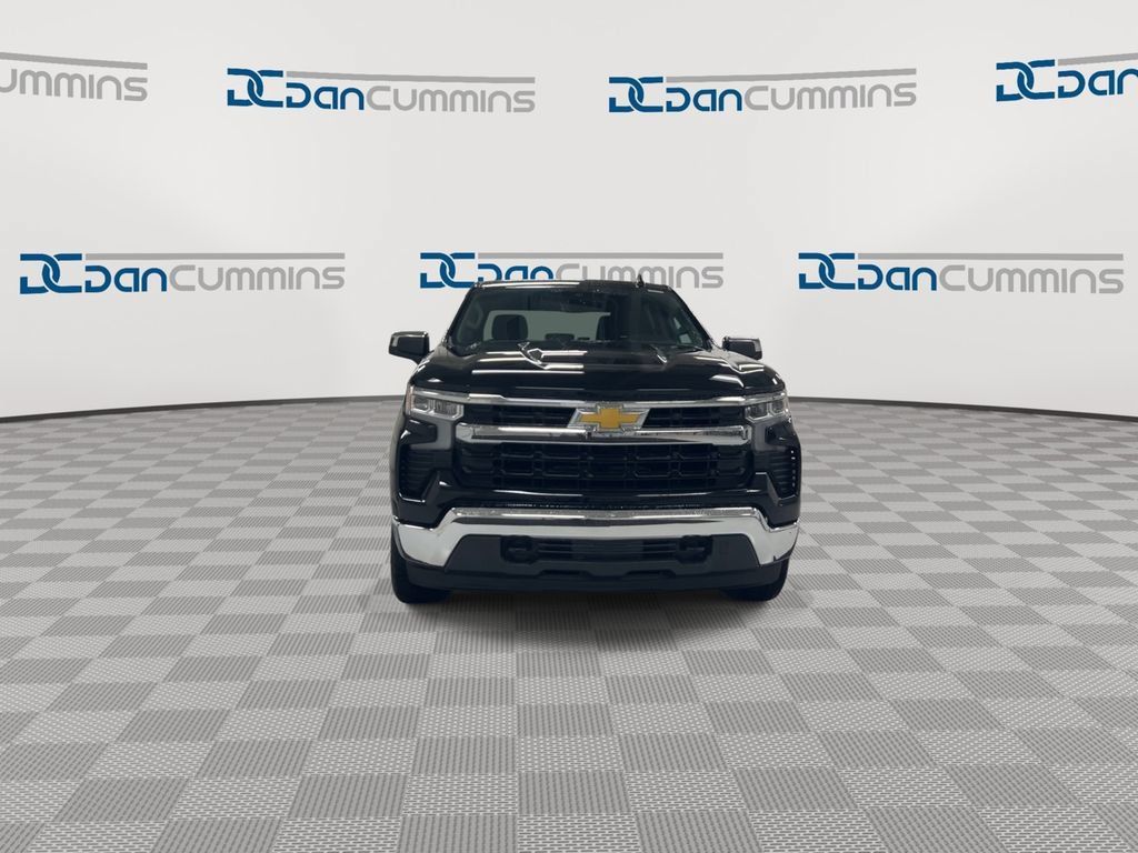 Used 2026 Chevrolet Silverado 1500 LT AWD/4WD image 3