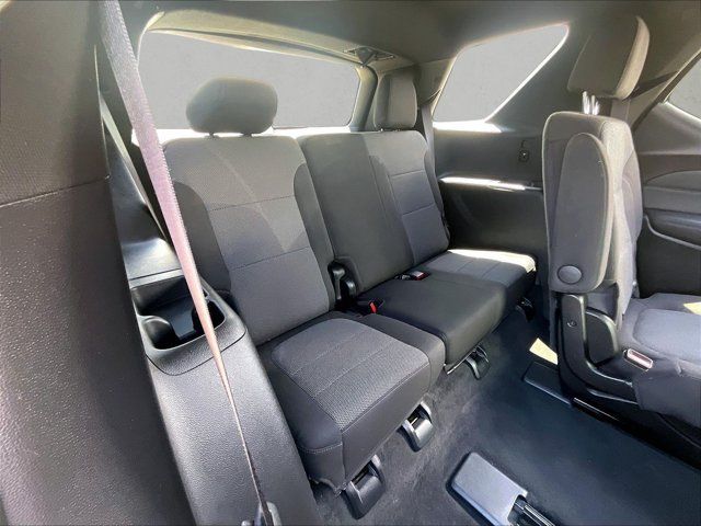 Certified 2023 Chevrolet Traverse LT FWD image 30