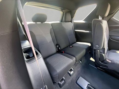 Certified 2023 Chevrolet Traverse LT FWD image 30