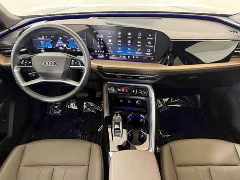 Used 2025 Audi Q5 Premium w/ Convenience Package AWD/4WD image 16
