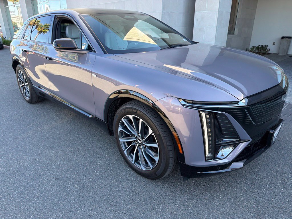 Used 2024 Cadillac Lyriq Sport RWD image 11