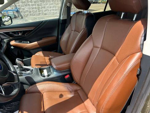 Used 2020 Subaru Outback Touring AWD/4WD image 13