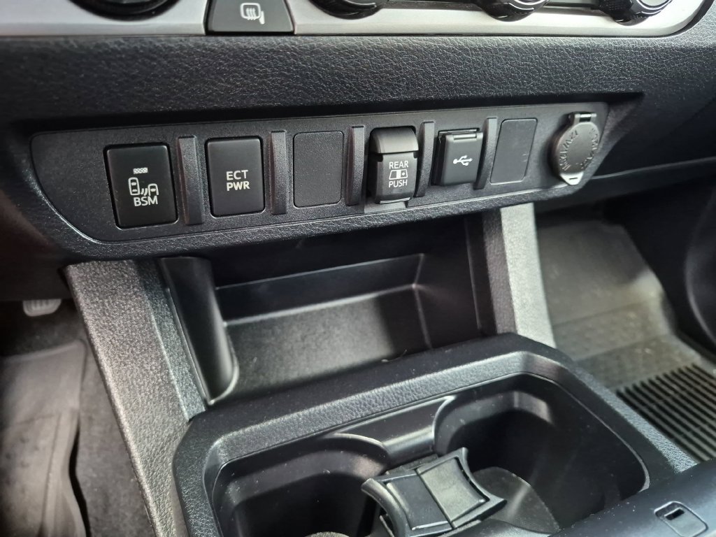 Used 2023 Toyota Tacoma SR5 w/ Technology Package AWD/4WD image 21