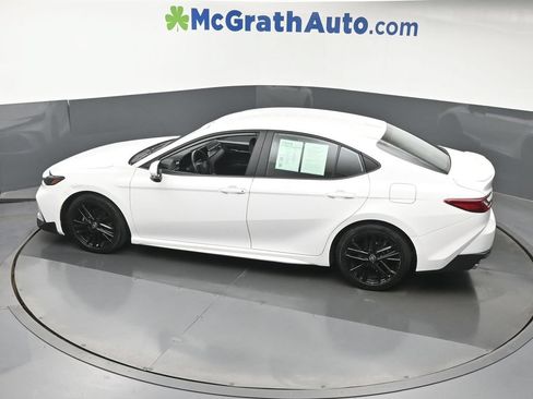 Used 2025 Toyota Camry SE FWD image 26