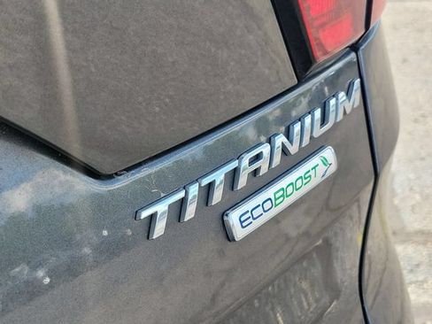 Used 2019 Ford Escape Titanium FWD image 33