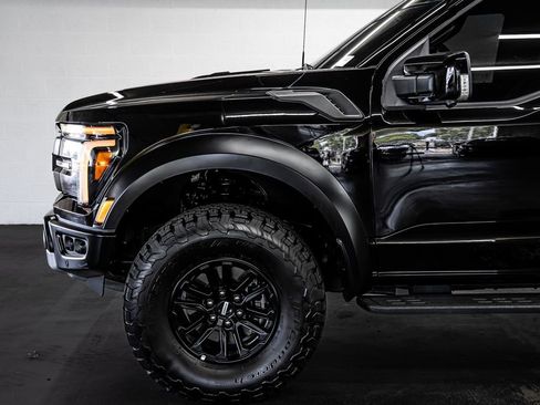 Used 2025 Ford F150 Raptor AWD/4WD image 12