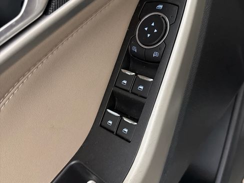 Used 2022 Ford Explorer XLT w/ Equipment Group 202A RWD image 24