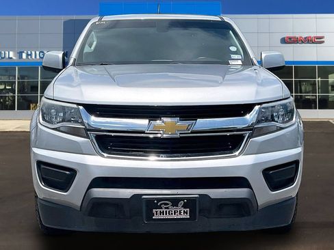 Used 2020 Chevrolet Colorado LT RWD image 2