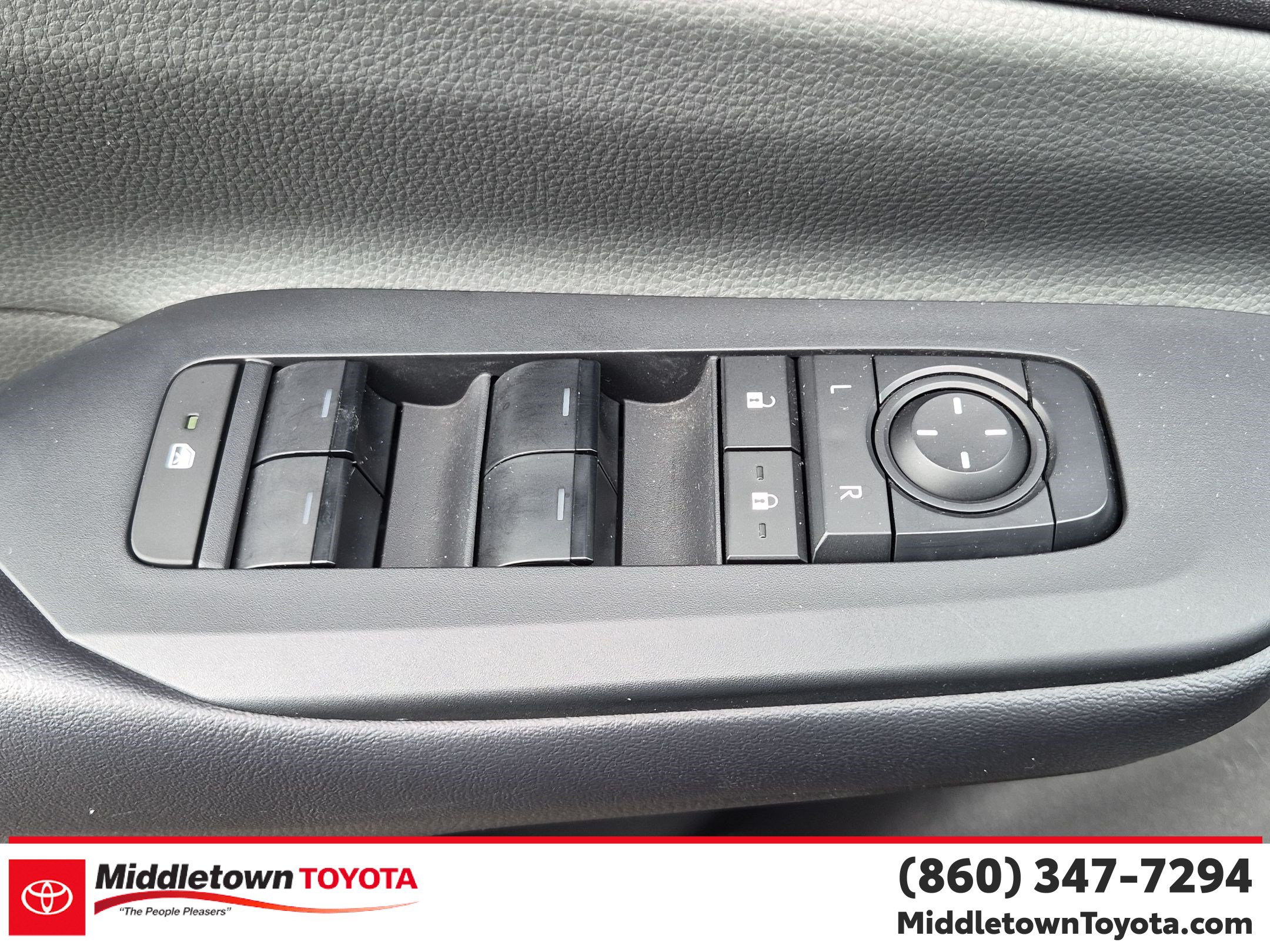 Certified 2023 Toyota Prius LE FWD image 11