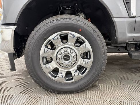 New 2026 Ford F250 Lariat w/ Lariat Premium Package image 11