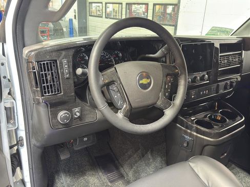 New 2025 Chevrolet Express 2500 image 15