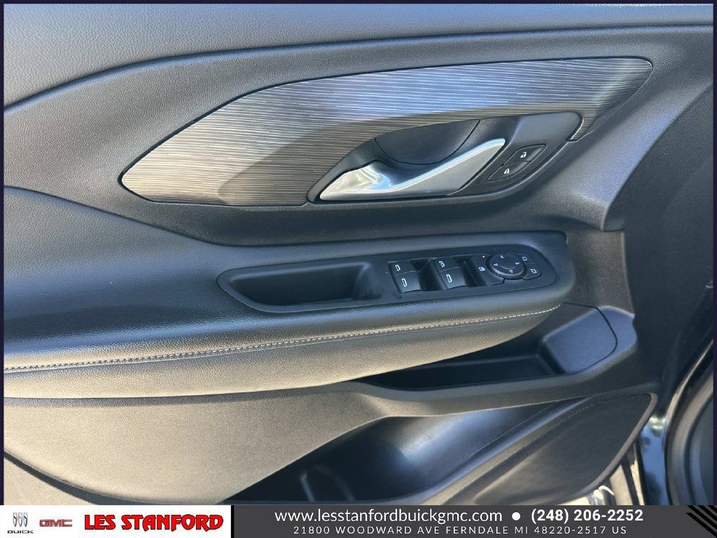 Used 2024 GMC Terrain SLE FWD image 16