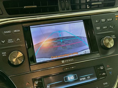 Used 2013 Toyota Avalon Limited w/ Technology Pkg FWD image 23