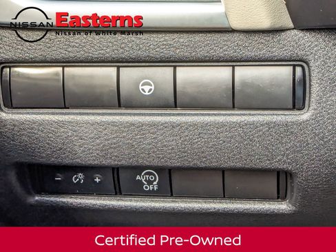 Used 2023 Nissan Rogue SV image 50