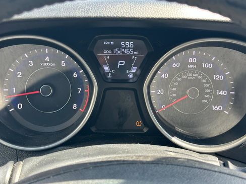 Used 2012 Hyundai Elantra Limited image 45