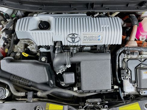 Used 2014 Toyota Prius Prime Plug-In Hybrid FWD image 31