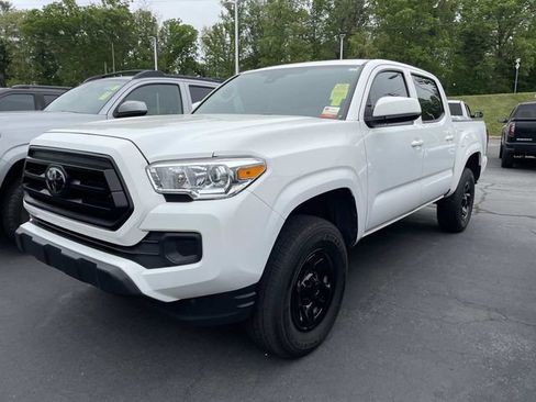 Used 2023 Toyota Tacoma SR AWD/4WD image 1