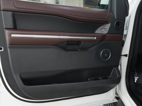 Used 2024 Ford Expedition Limited AWD/4WD image 20