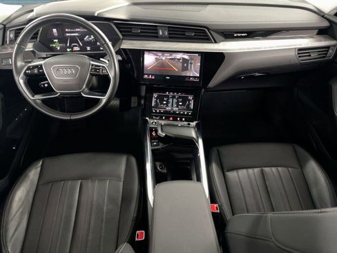 Used 2022 Audi e-tron Premium Plus w/ Premium Plus Package image 17