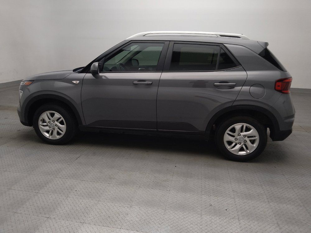 Used 2020 Hyundai Venue SEL FWD image 3
