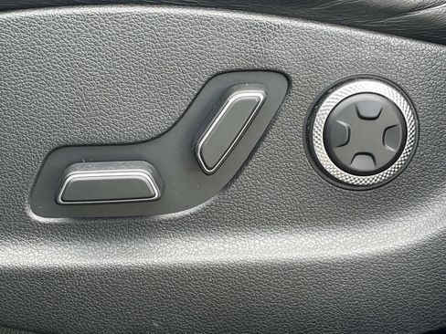 Used 2024 Genesis GV80 2.5T AWD/4WD image 17
