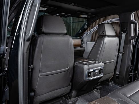 Used 2024 Chevrolet Silverado 2500 High Country w/ LPO, Dark Essentials Package image 33