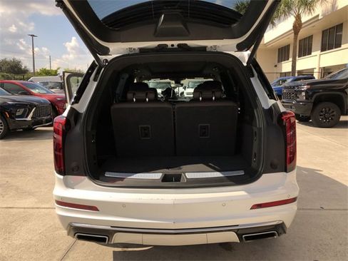 Certified 2020 Cadillac XT6 Premium Luxury image 32