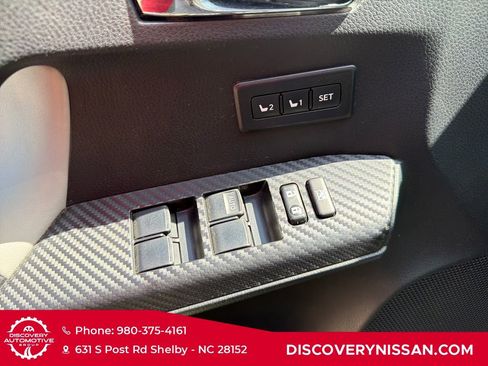 Used 2015 Toyota RAV4 Limited AWD/4WD image 12