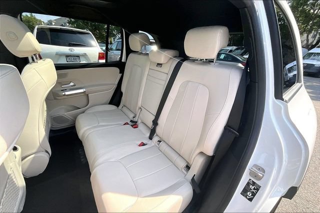 Used 2026 Mercedes-Benz GLB 250 4MATIC image 17