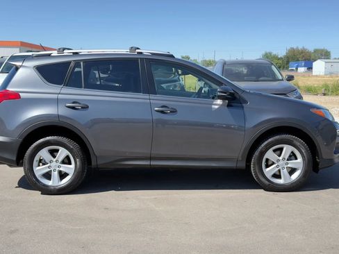 Used 2013 Toyota RAV4 XLE AWD/4WD image 7