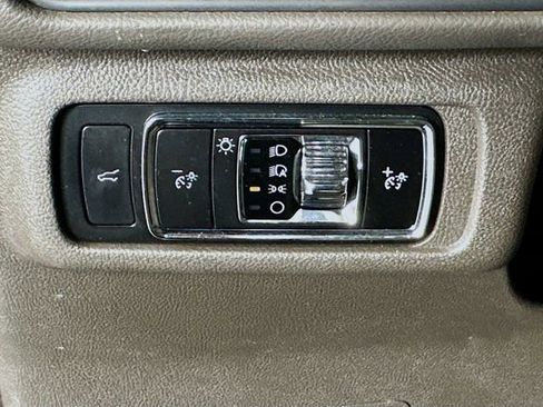 Used 2023 Lincoln Corsair AWD w/ Equipment Group 101A image 12