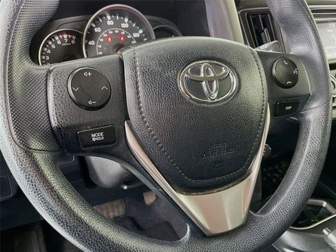 Used 2016 Toyota RAV4 LE AWD/4WD image 14
