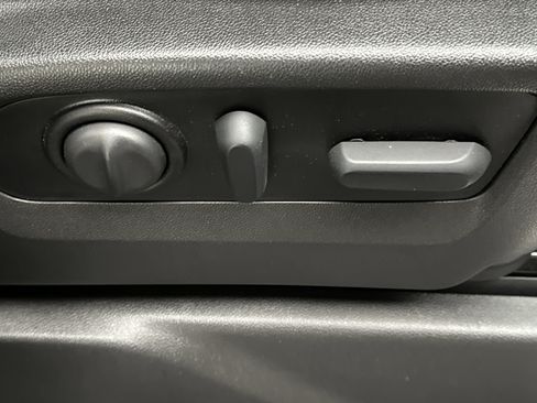 Used 2022 Chevrolet Silverado 1500 LTZ w/ LTZ Convenience Package II image 29