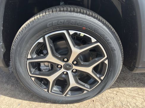 New 2026 Jeep Compass Limited image 38