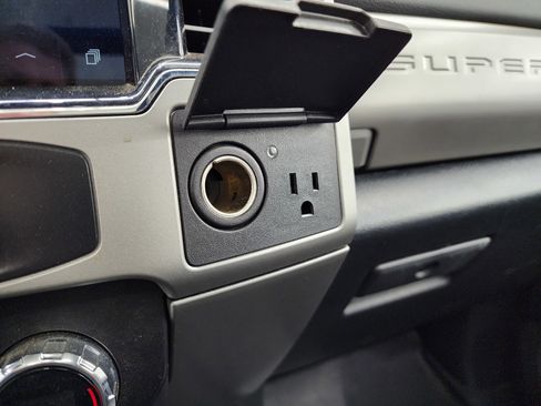 Used 2022 Ford F350 Lariat w/ Tremor Off-Road Package image 58