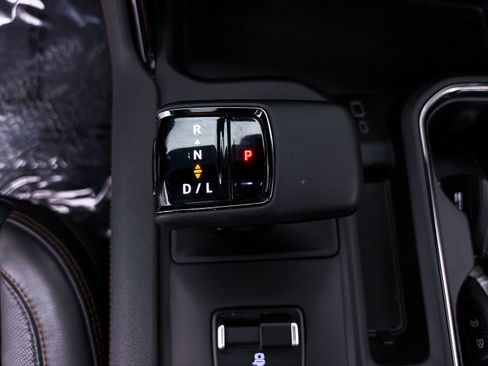 Used 2023 GMC Sierra 1500 AT4 w/ Technology Package image 29