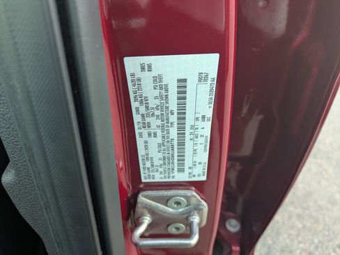 Used 2019 Ford Escape SEL image 34