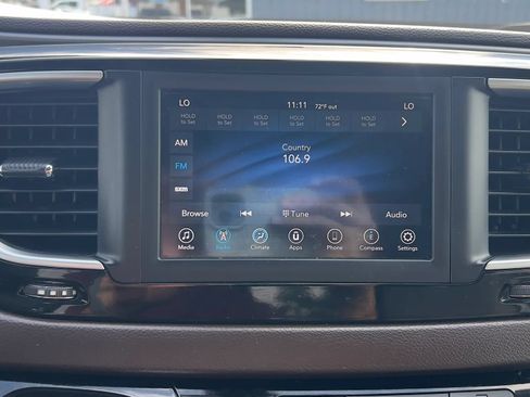 Used 2019 Chrysler Pacifica Touring Plus FWD image 24