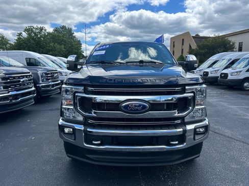 Used 2022 Ford F350 XLT w/ XLT Premium Package AWD/4WD image 2