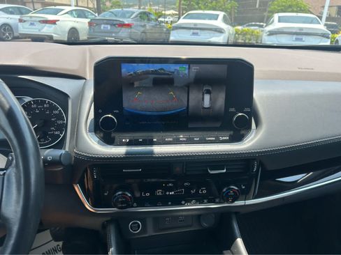 Used 2023 Nissan Rogue SL w/ SL Premium Package FWD image 8