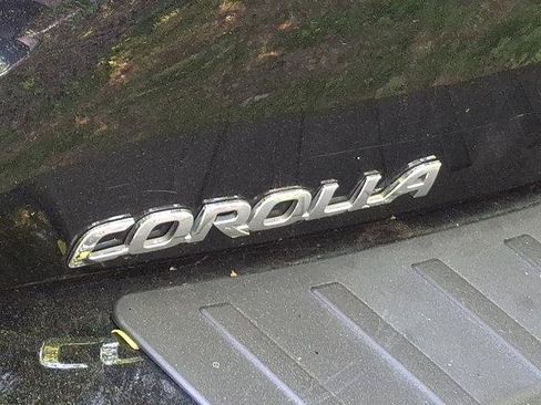 Certified 2023 Toyota Corolla SE FWD image 5